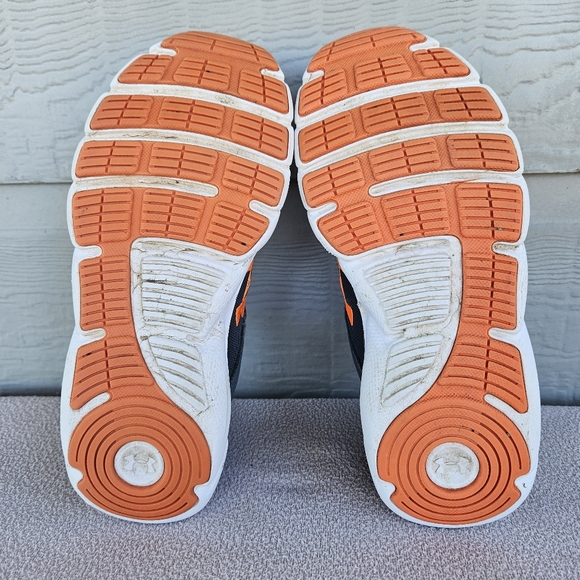 Under Armour Assert 8 Youth SZ 4Y Sneaker Grey Breathable Tie 3022100-101 - Picture 6 of 10